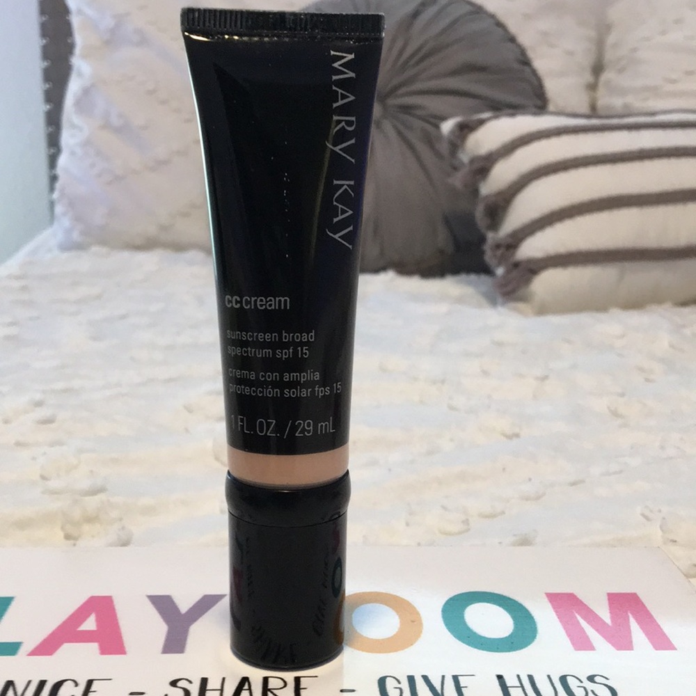 CC cream never used Very light shade